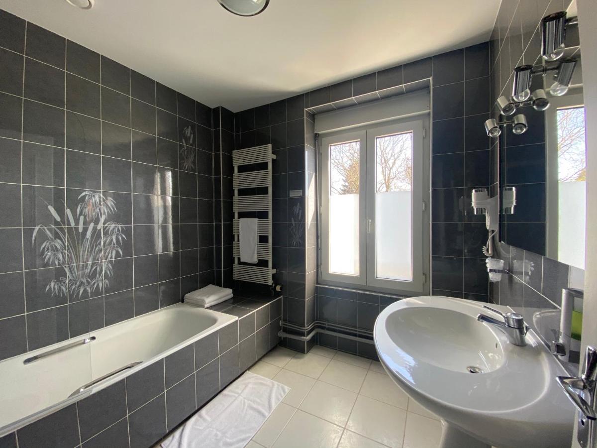 The Originals Boutique, Hotel Terminus, Bourg-En-Bresse Gare Exteriör bild