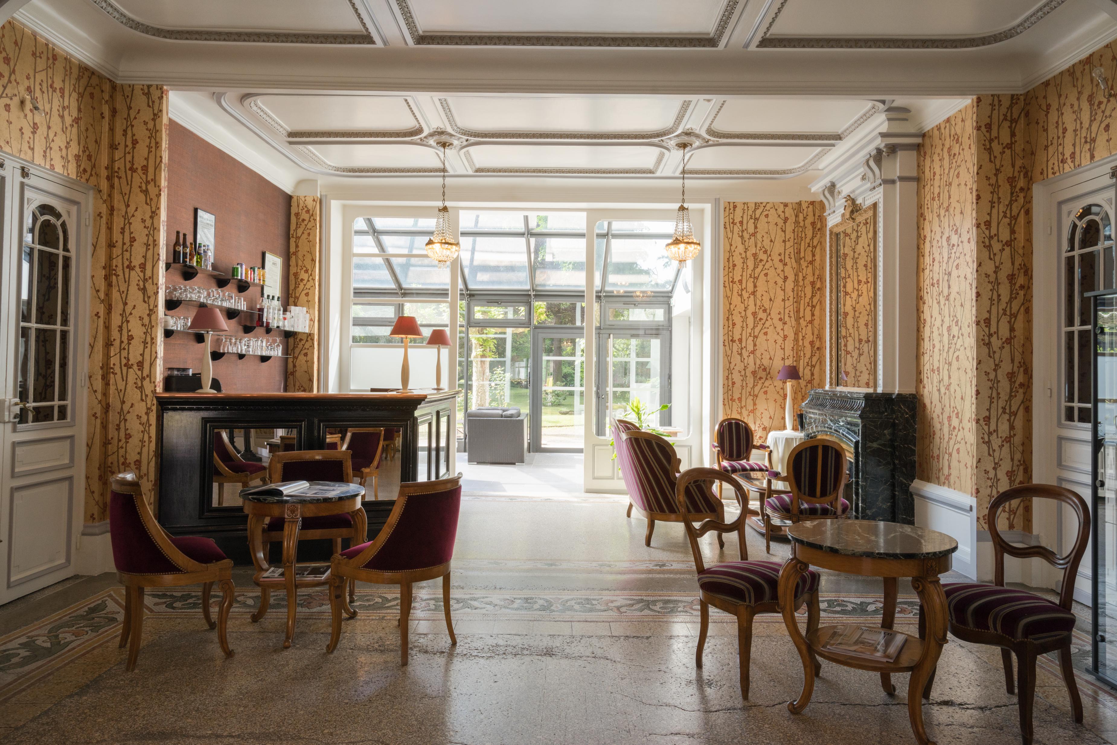 The Originals Boutique, Hotel Terminus, Bourg-En-Bresse Gare Exteriör bild