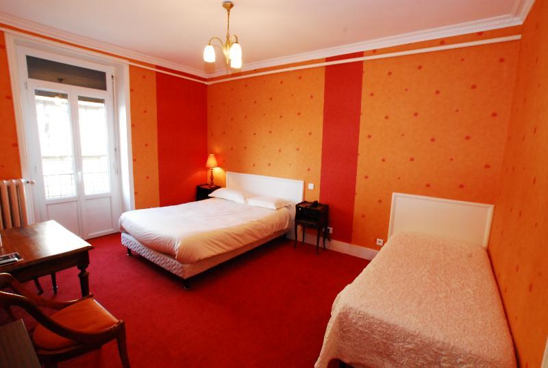 The Originals Boutique, Hotel Terminus, Bourg-En-Bresse Gare Exteriör bild